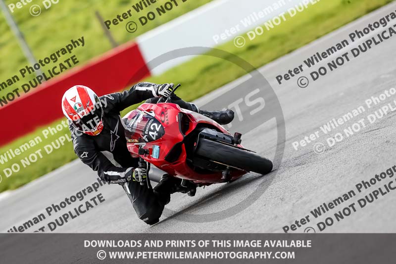 donington no limits trackday;donington park photographs;donington trackday photographs;no limits trackdays;peter wileman photography;trackday digital images;trackday photos